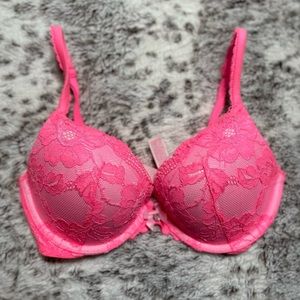 Body By Victoria Push-up Bra NWOT